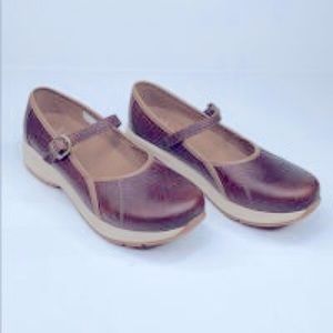 Dansko Brown Mary Jane size 39 (8.5-9)